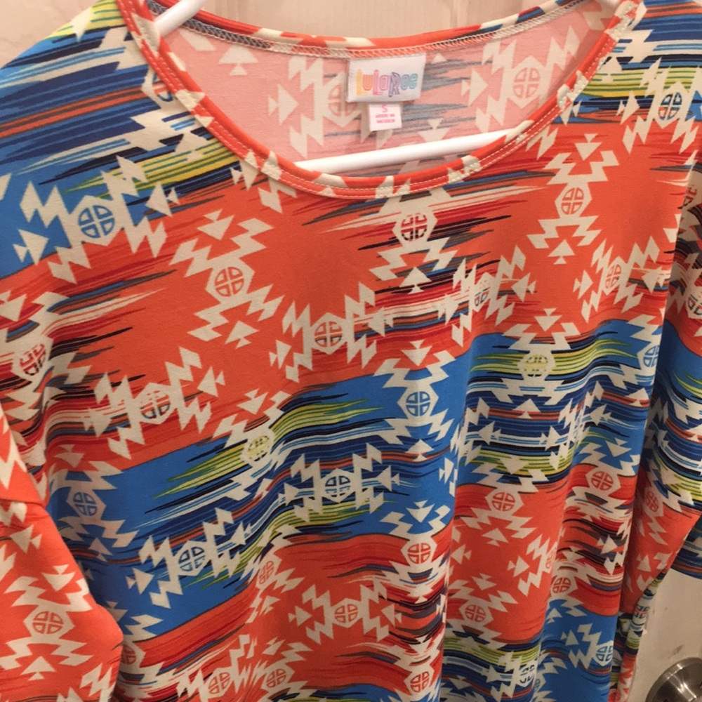 LuLaRoe Irma Tunic